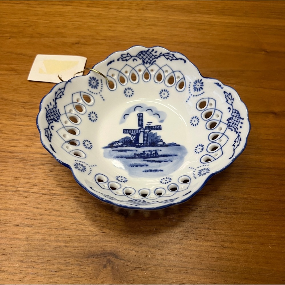 Delft Blue Porcelain Bowl OTS Holland Blue White Windmill Pierced Small w tag